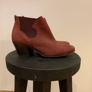 SixtySeven Chelsea Ankle Boots